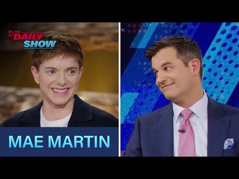 Mae Martin - “I’m a TV,” Stand-Up Comedy vs. Music & Embracing Earnestness | The Daily Show