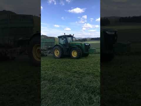 John Deere 8370r + HAWE vlek