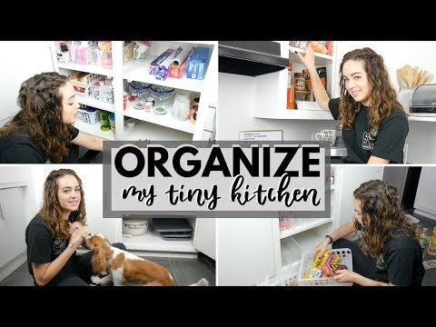 Organizing My Small Kitchen || Small Space Organization Motivation || ORGANIZE WITH ME