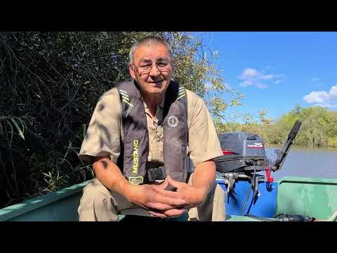 4000km Solo Canoe Trip Ep.4  Net Fishing Beach Combing And Wolf Dogs In Fort Chip