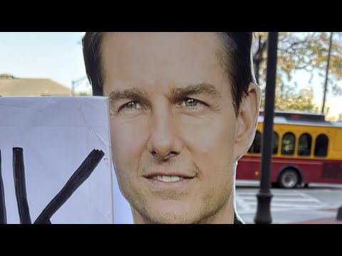 Protesting Scientology with Tom Cruise | Feb 18, 2025