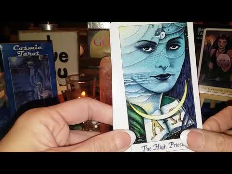 Unboxing | The Cosmic Tarot