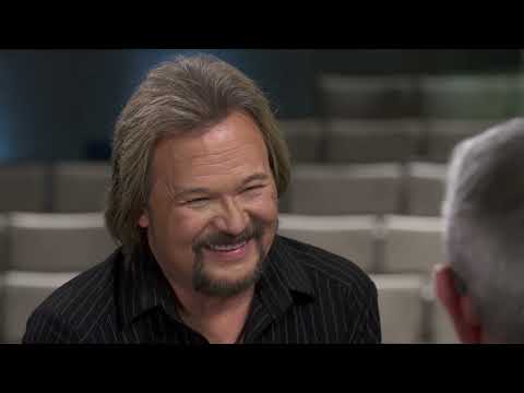 Waylon Jennings' Hilarious Advice for Travis Tritt