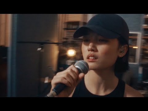 Chloe Qisha - 'Scary Movie' & 'Evelyn' - Live from Miloco