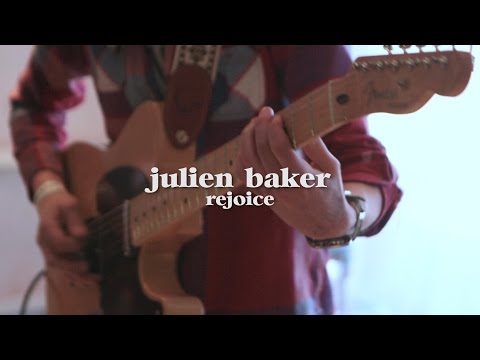 Julien Baker - Rejoice (Live @ LUNA music)