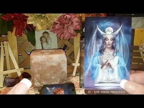 Unboxing | The Arcanum Tarot