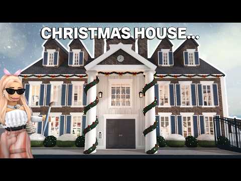 I BUILT A CHRISTMAS HOUSE Using The NEW UPDATE ITEMS In BLOXBURG