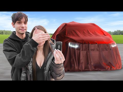 Buying my Girlfriend her Dream Car!