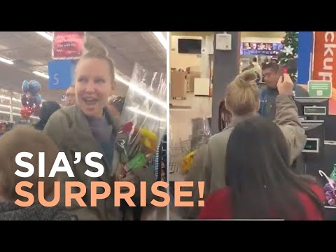 Sia surprises shoppers by paying for groceries