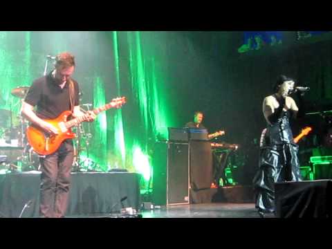 The Cranberries - Losing My Mind (Live in Boston)