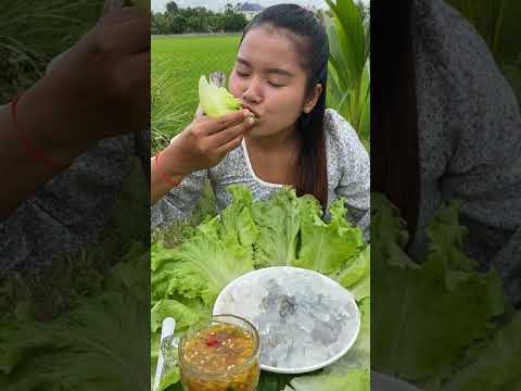 Fresh Shrimp Eating Vs Spicy Sauce #siscookingtv #mukbang #makbangtv #food #spicyfood