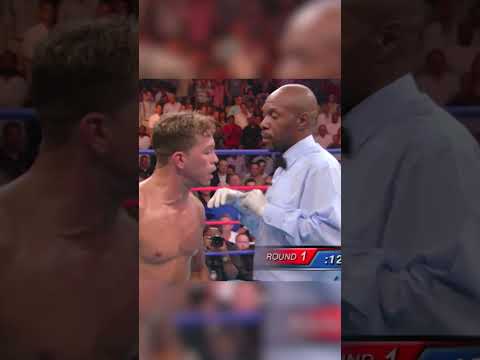 #FloydMayweather trying to sneak in a cheap shot 😬 #boxing #highlights