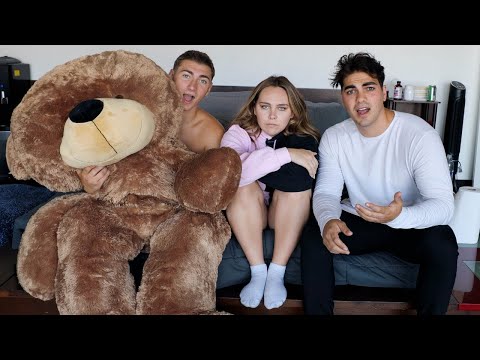 Giant Teddy Bear Prank On Hype House!!