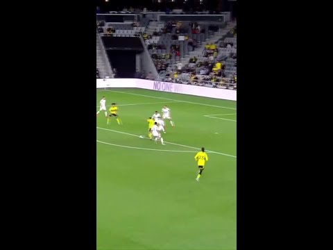 ¡Mohamed Farsi estuvo a nada del gol! Se pierde el tanto de la remontada