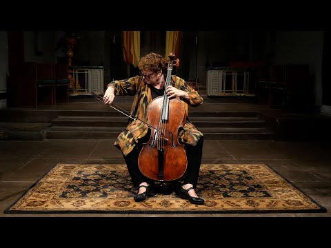 Bach: Cello Suite No. 1 in G major BWV 1007, Prelude. Phoebe Carrai, baroque cello, Voices of Music