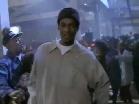 Dr. Dre ft. Snoop Dogg - Dre Day