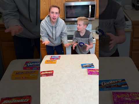 Candy Grab Challenge! #game #candy #challenge #brothers