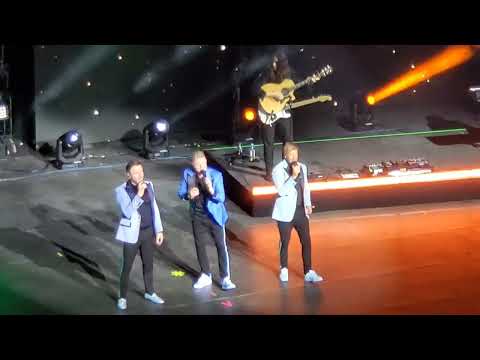 Westlife: the hits tour @Boston (3)