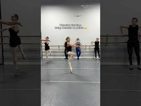 FIRST TIME DOING FOUETTÉS ON POINTE 🩰😱 #dance #dancer #ballet #ballerina #balletdance