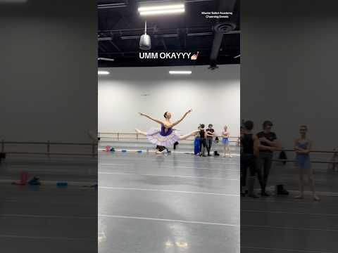 SHE CAN JUMP😧🤌🩰 #ballet #ballerina #dance #dancer #dance #dancevideo #dancestudio