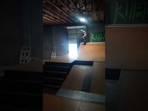 X-Man jumps 5 stair! #familytime #skateboarding #skater