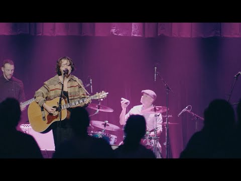 Amelia Day - Silhouette (Live at The Spanish Ballroom)