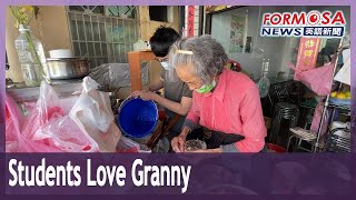 Yunlin students flock to noodle stall run by beloved Granny