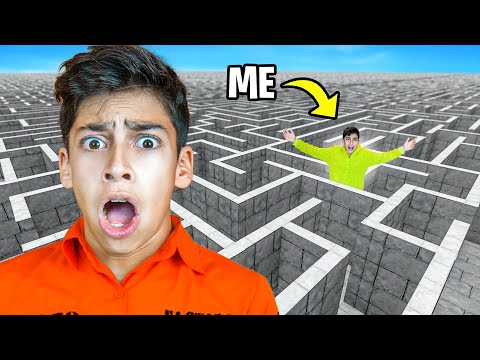 I Got TRAPPED in a Maze!