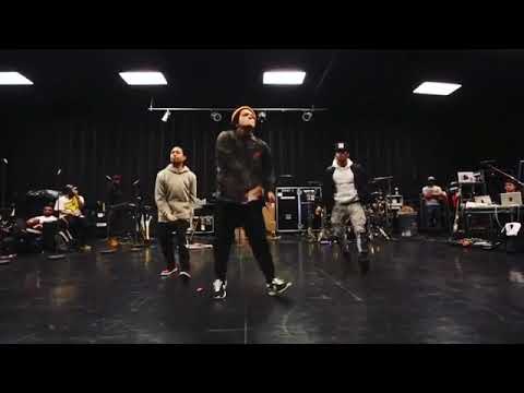 Ensayo Bruno Mars- performance Grammys Finesse