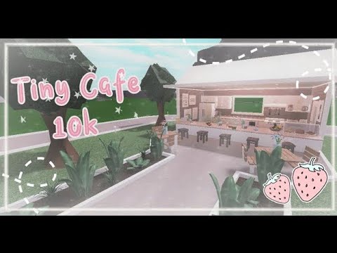 BUILDING A CAFE IN MY BLOXBURG TOWN 🏠