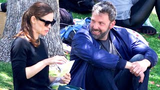 Jennifer Garner Looked Happy in Ben Affleck's Garden After Fueling Reunion Rumors