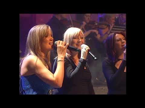 Altyd Daar / In die Hemel Gospel Medley - Juanita du Plessis (10 Jaar Platinum Treffers "Live" 2009)