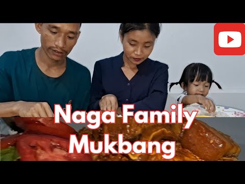 Smoke Pork Spicy with axoni and 🥒🍅🥬 || kents Style || Family  Eating Naga style