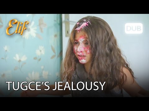 Tuğçe is jealous of Elif's cake | Elif Episode 49 Urdu dubbing