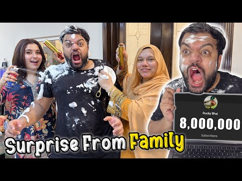 Poori Family Ne Surprise De Diya 🥳 | 8 Million Subscribers Mubarak Ducky Bhai Army ❤️