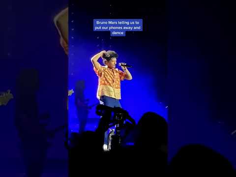 Bruno Mars telling us how to truly enjoy the show!🤩🔥#brunomars #music #shorts #trending #viralsong