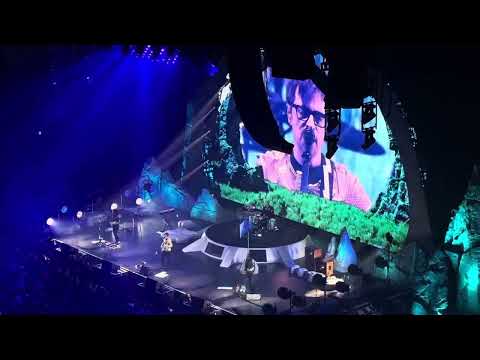 Weezer Performs “No One Else” LIVE at Kia Center 9.20.24 Orlando, Florida