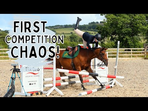 CHAOTIC FIRST SHOWJUMPING COMPETITION| Warm Up Crash and Falling Off!