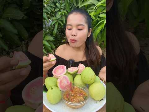 Love Guava and young mango eating #siscookingtv #mukbang #eating #shortsvideo