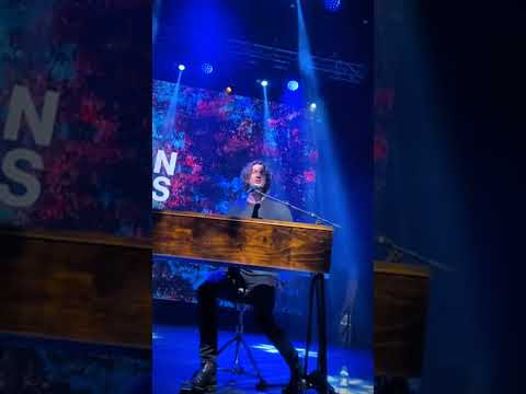 Dean Lewis playing 'Hurtless' (Live in Asia Tour 2023)