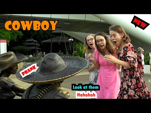 #Cowboy_prank in Brisbane city. funniest reactions ever. must watch.