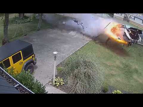 Catastrophic Car Crashes Caught On Camera !