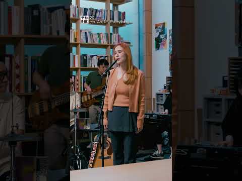 8년째 못헤어나오는 OST 레전드 - You Are My Everything | #TinyDeskKorea #거미 #GUMMY