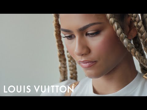 Zendaya for the Louis Vuitton x Murakami Re-edition Collection | LOUIS VUITTON