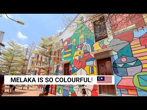 COLOURFUL MELAKA IN MALAYSIA! Jonker Weekend Street Market & Street Art! | Melaka Vlog