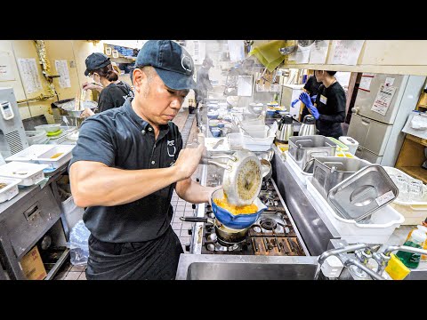 Rich Umami Broth Made Over 14 Hours! Professionals Gearing Up for a Rush of Order