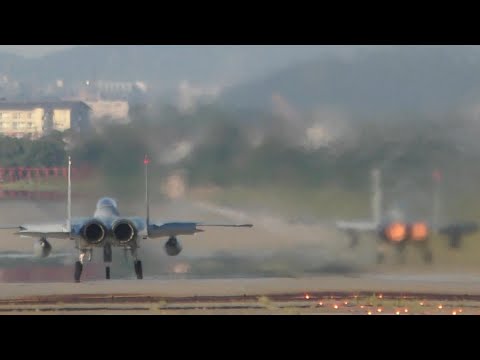 夜間訓練に向けてフルアフターバーナーで離陸していくF-15戦闘機 / JASDF F-15 EAGLE Night Flight