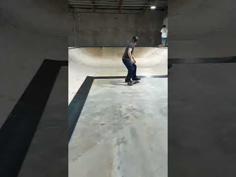 Kyle's mini skate ses at Gift Skatepark! #skateboarding