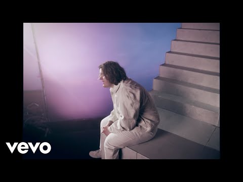 Lewis Capaldi - Pointless (One Take On Set 2)