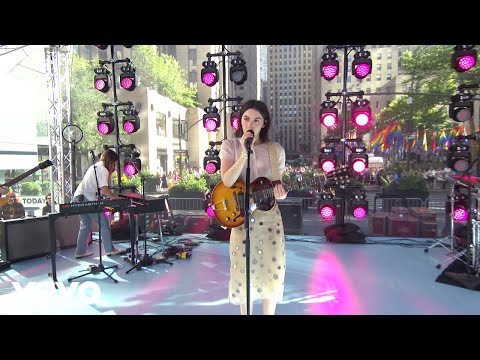 Gracie Abrams - Close To You (Live From The Today Show/2024)